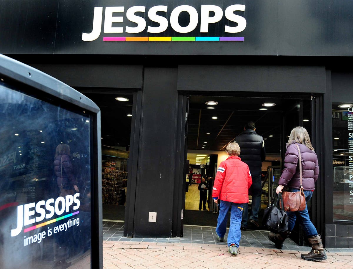 Jessops: Camera retailer appoints administrators as it becomes latest